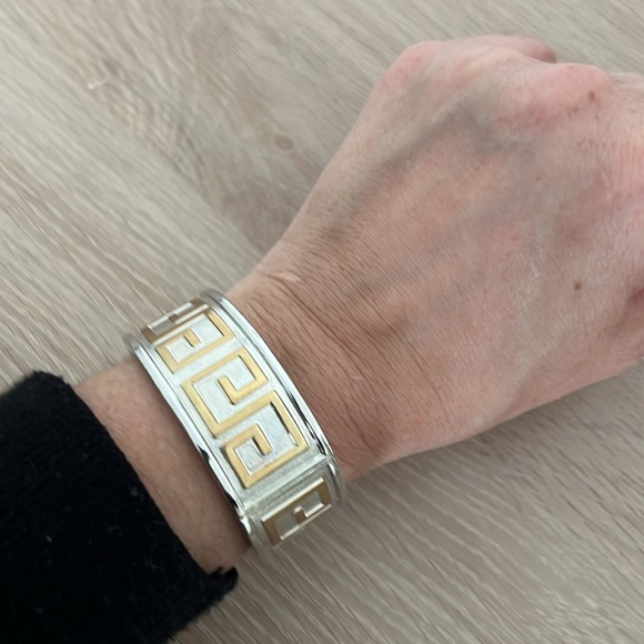 Cuff bracelet - Picture 3 of 8